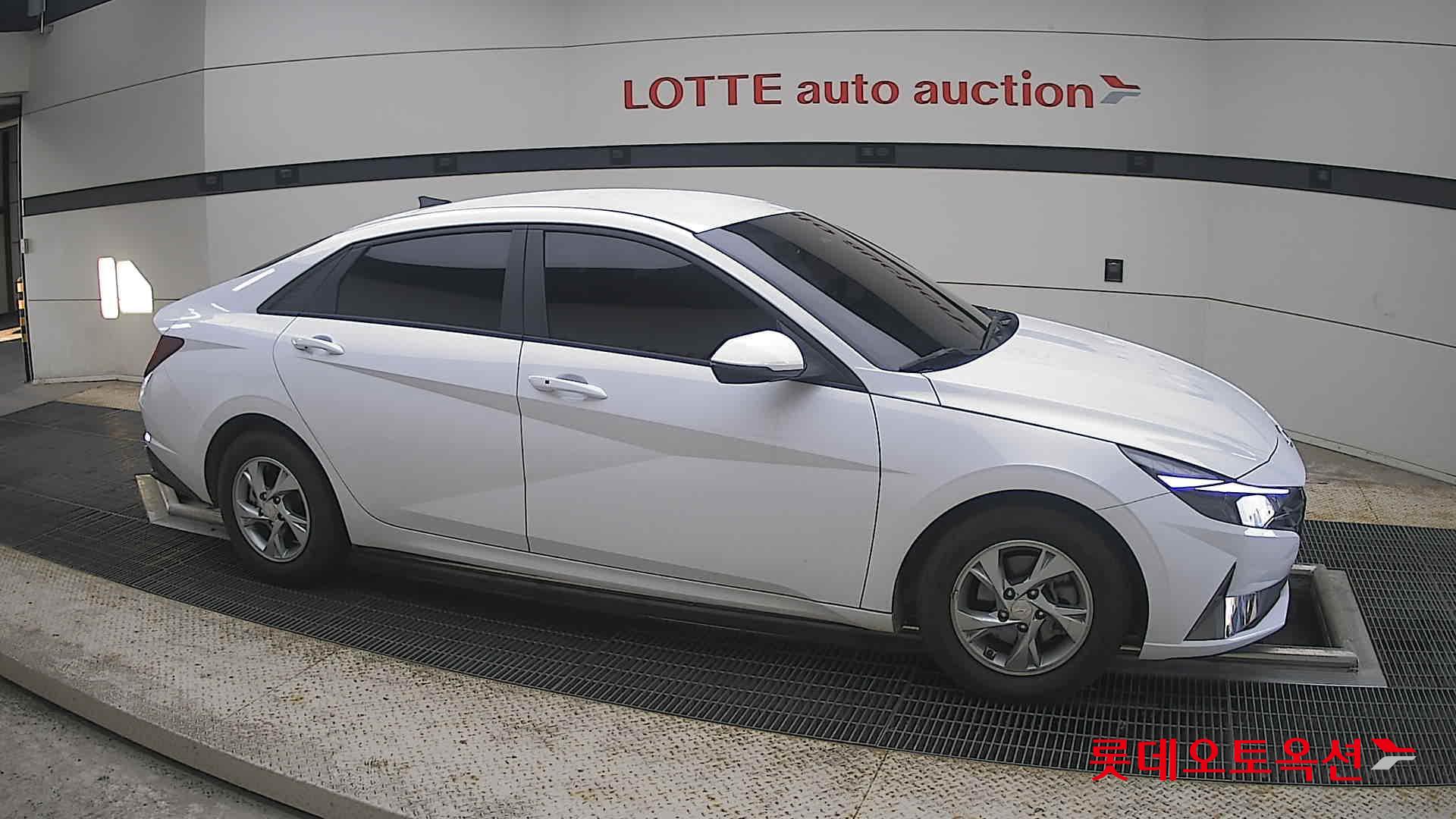 2021 - hyundai avante