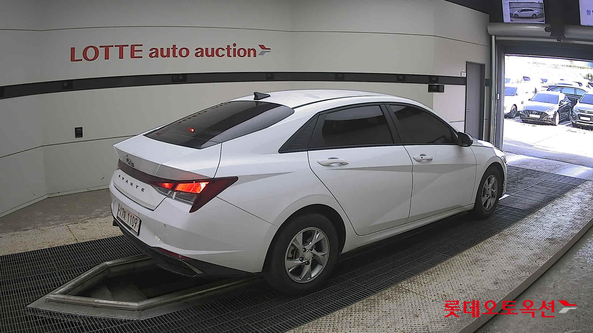 2021 - hyundai avante