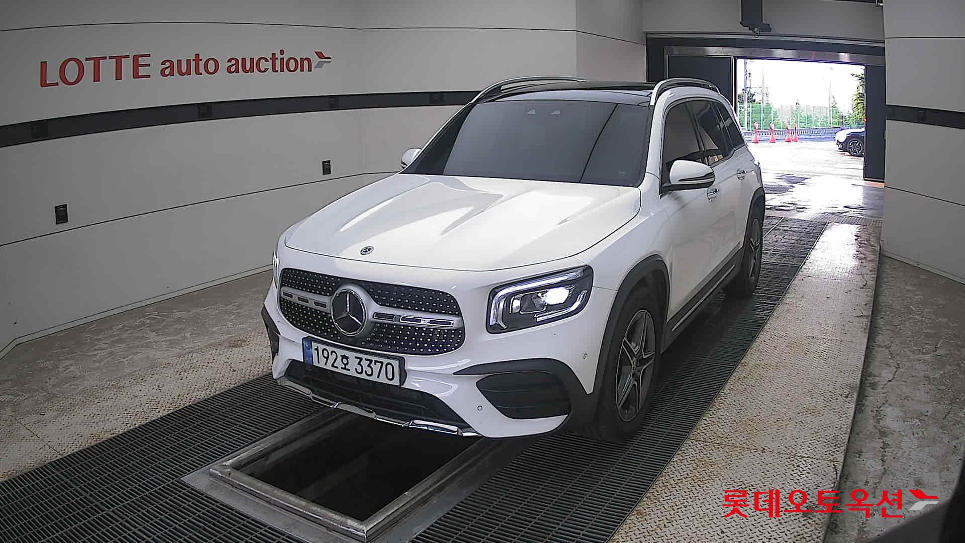 2022 - mercedes-benz glb 250