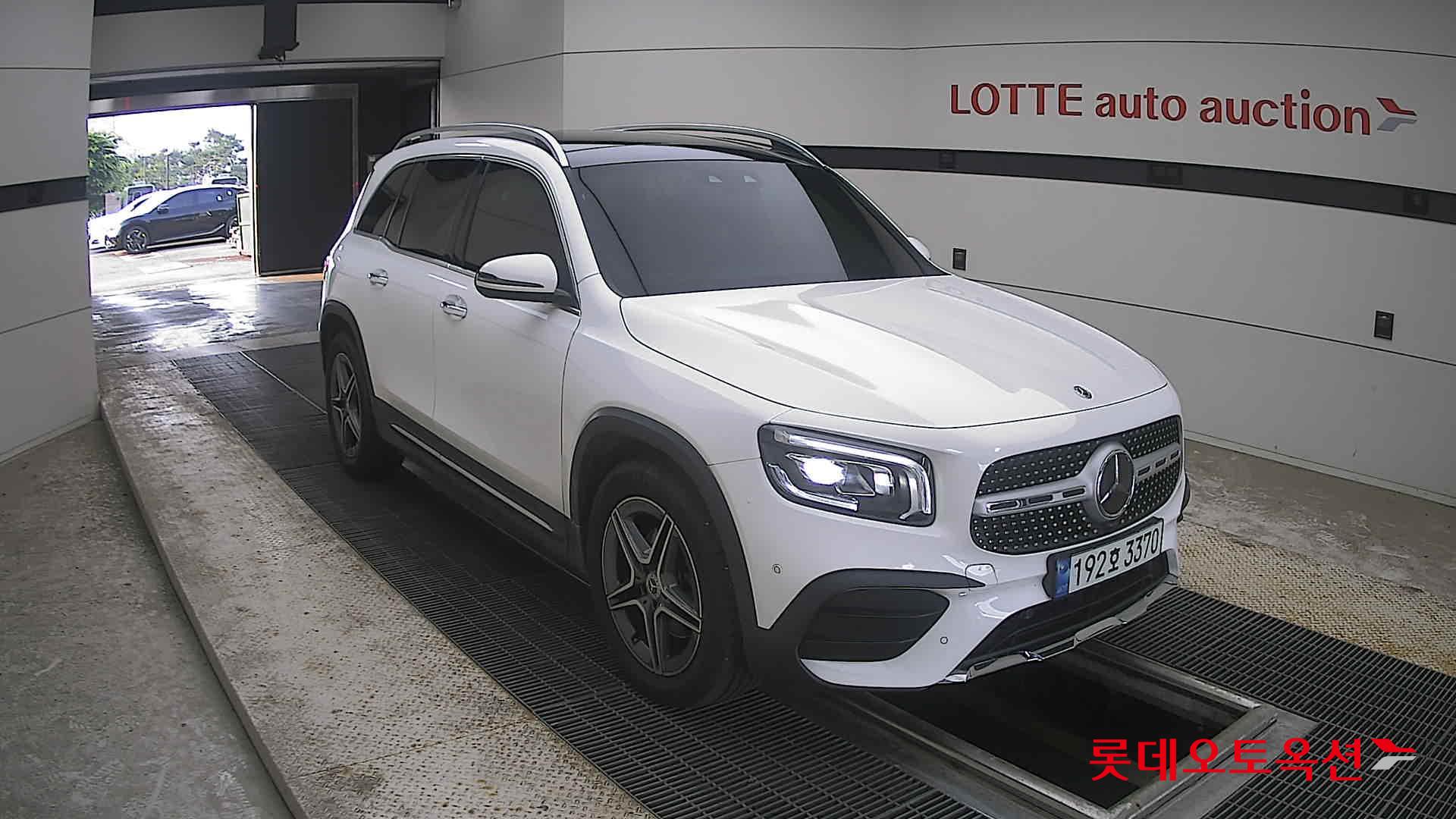 2022 - mercedes-benz glb 250