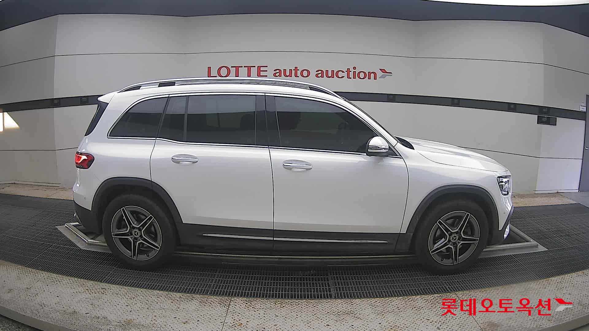 2022 - mercedes-benz glb 250