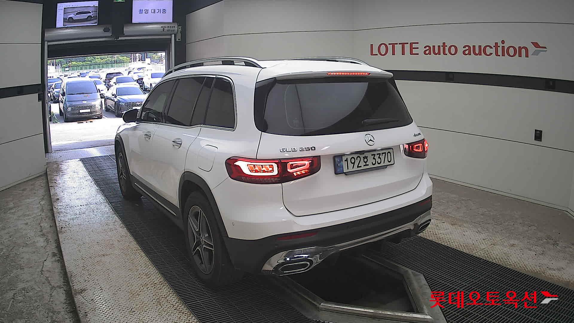 2022 - mercedes-benz glb 250