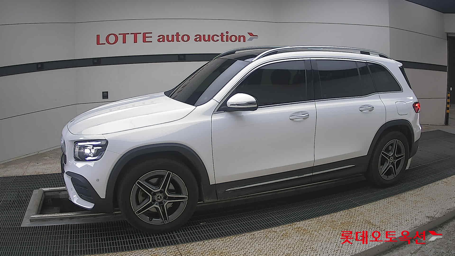 2022 - mercedes-benz glb 250