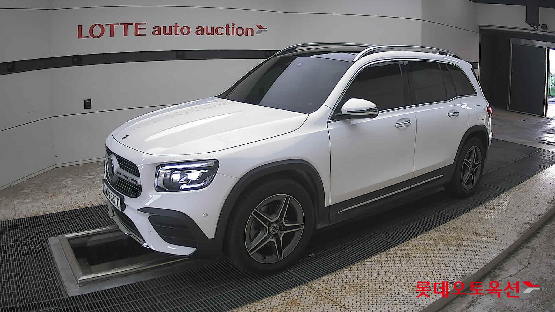 2022 - mercedes-benz glb 250