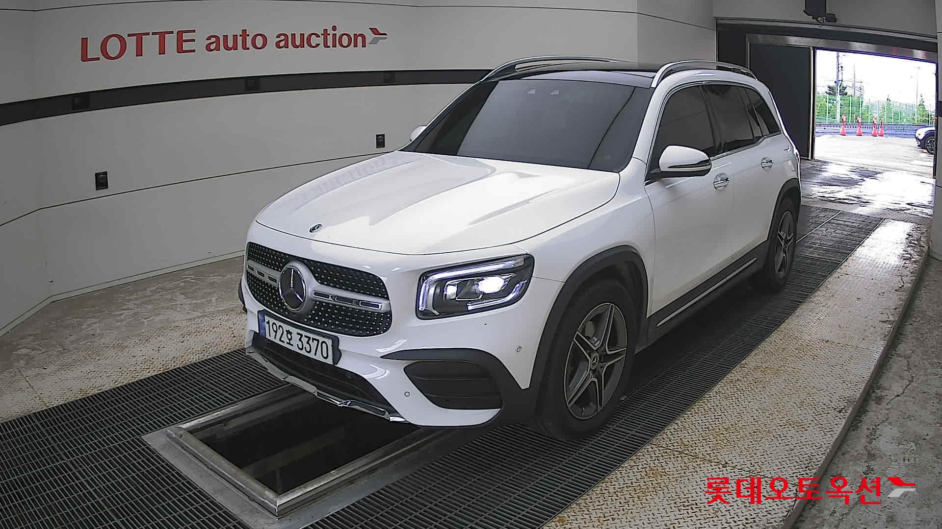 2022 - mercedes-benz glb 250