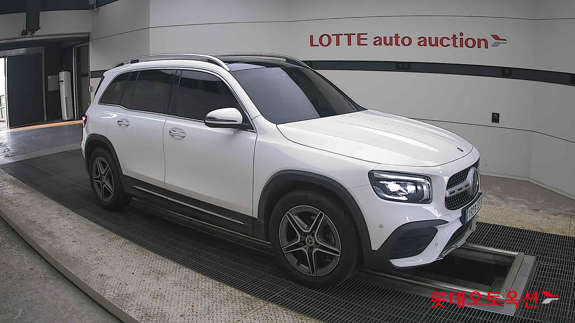 2022 - mercedes-benz glb 250