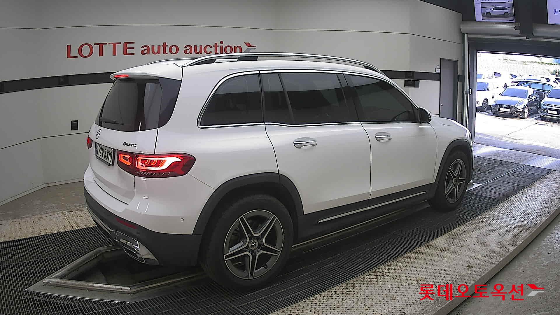 2022 - mercedes-benz glb 250