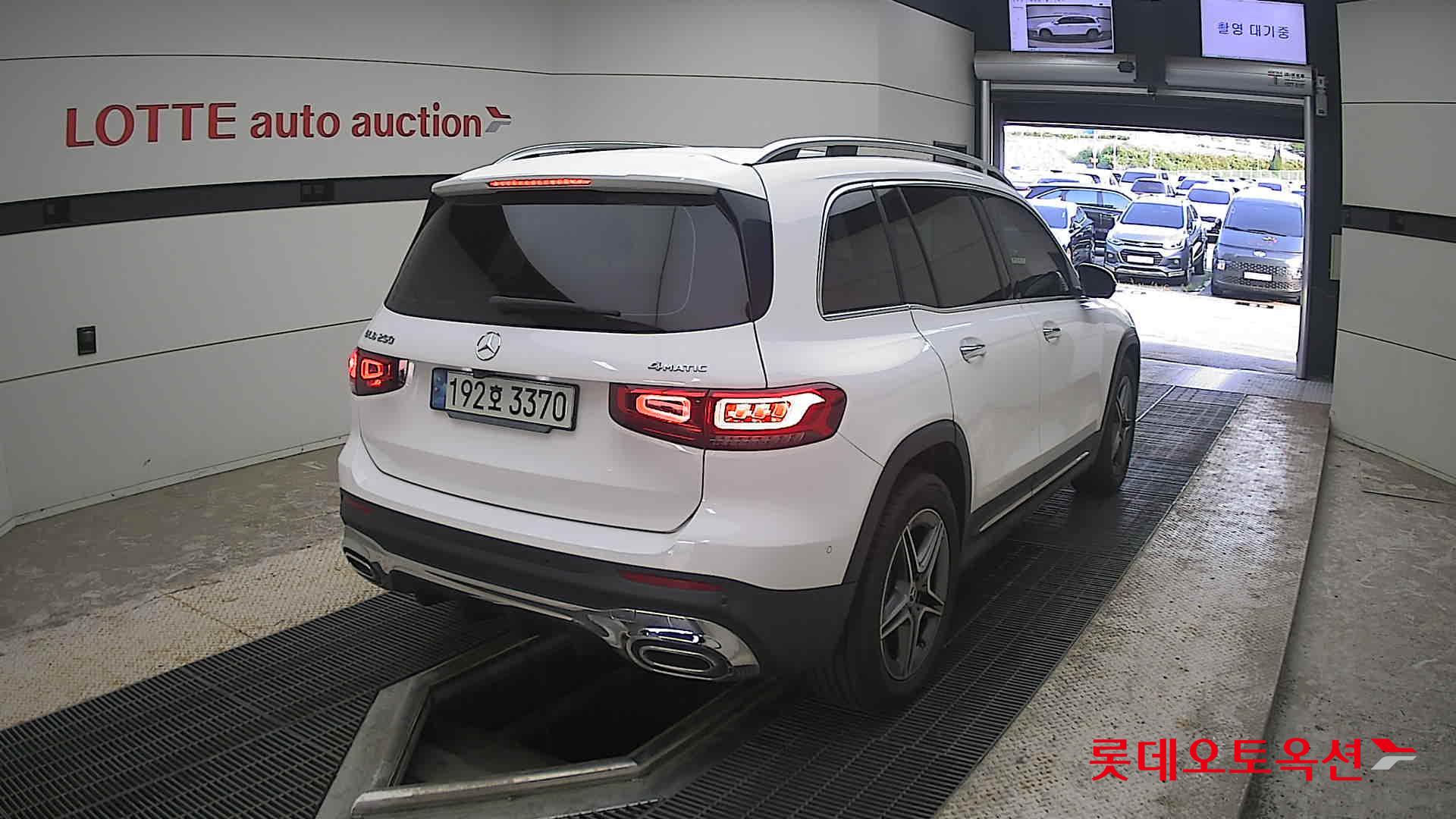 2022 - mercedes-benz glb 250