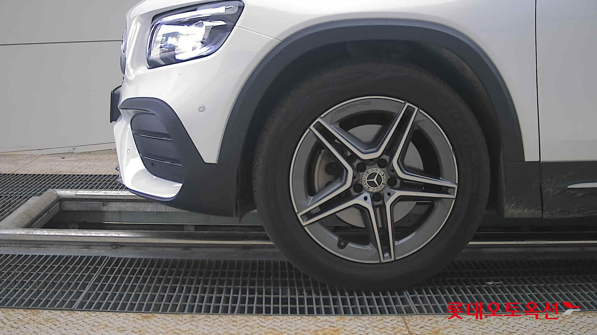 2022 - mercedes-benz glb 250