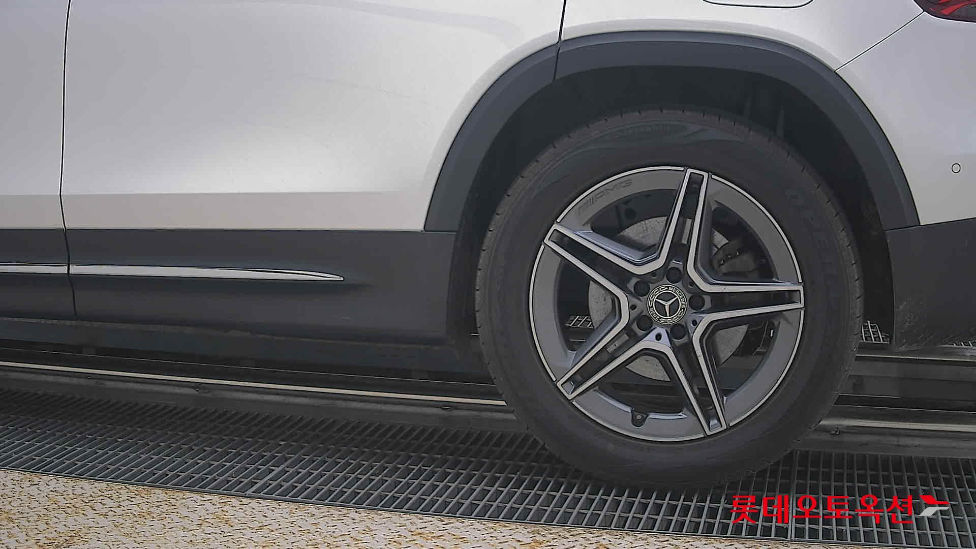 2022 - mercedes-benz glb 250