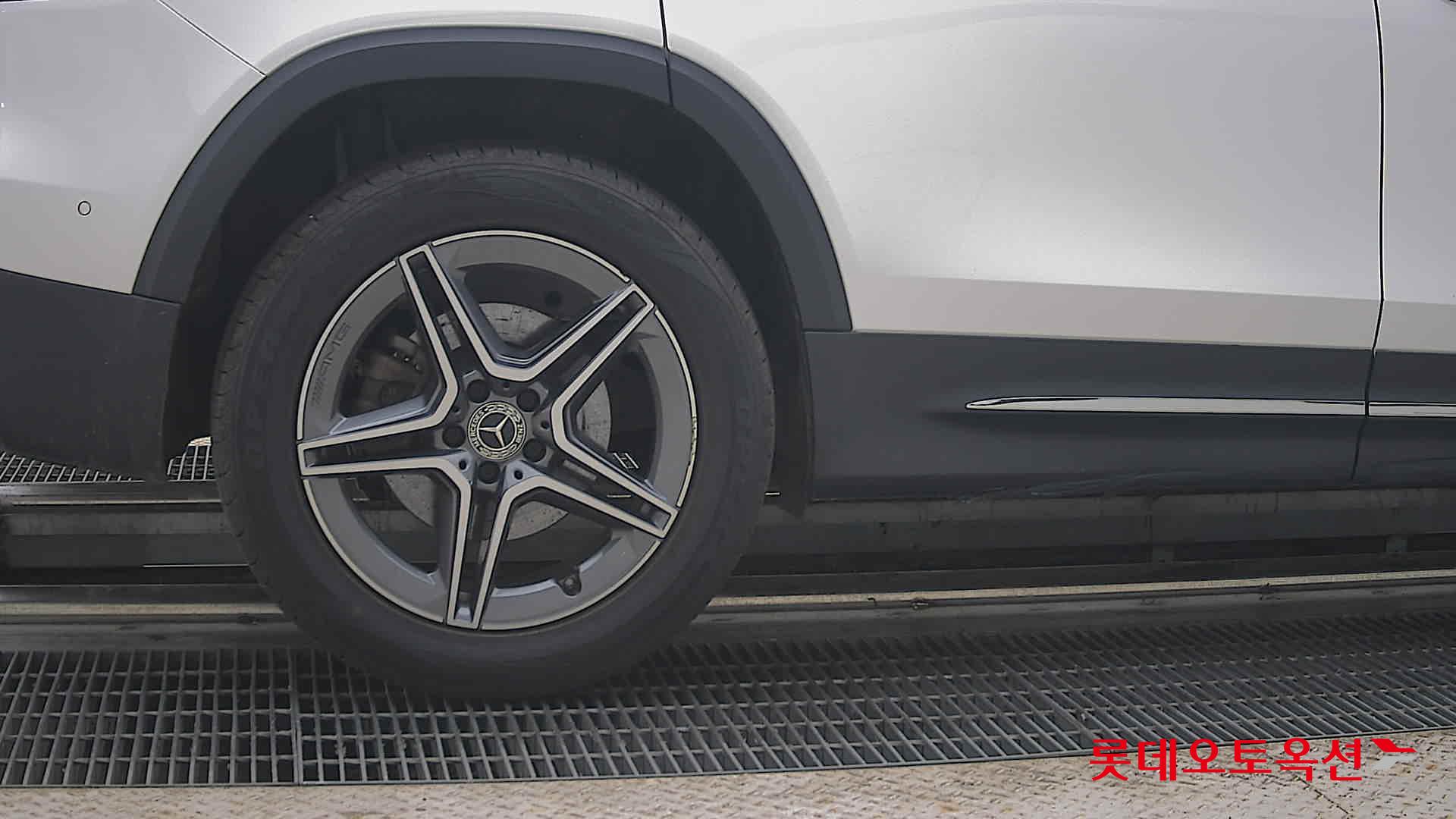 2022 - mercedes-benz glb 250