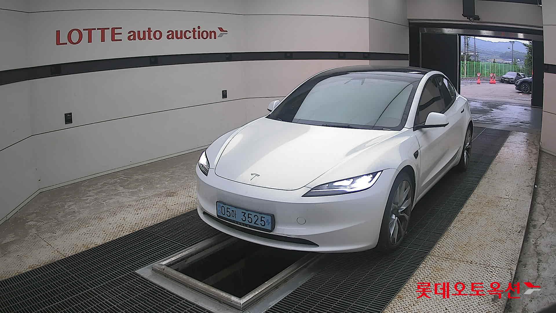 2024 - tesla model 3
