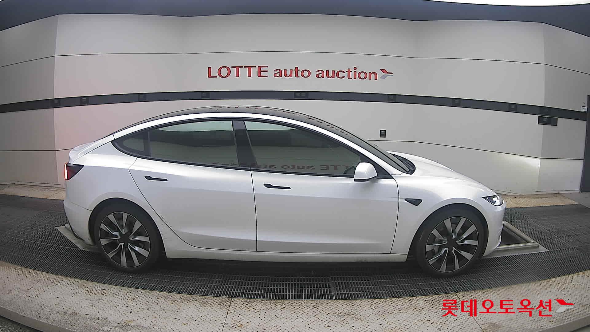 2024 - tesla model 3