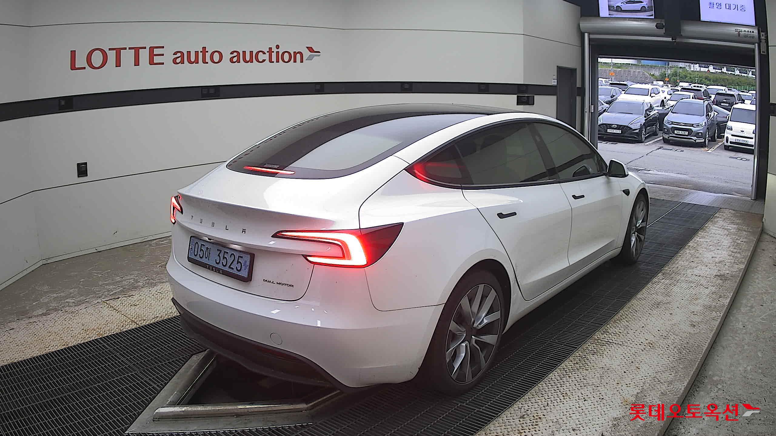2024 - tesla model 3