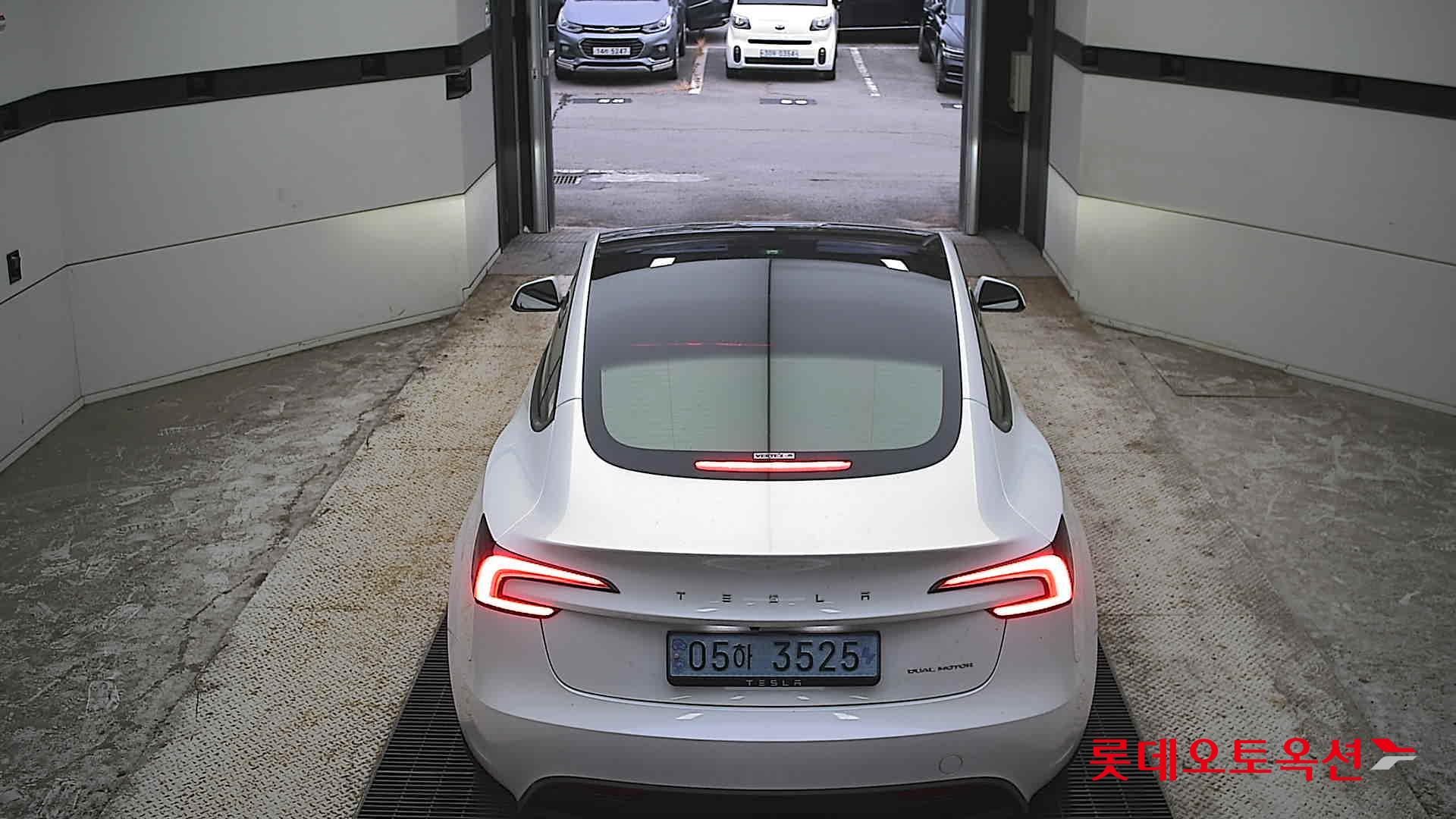 2024 - tesla model 3