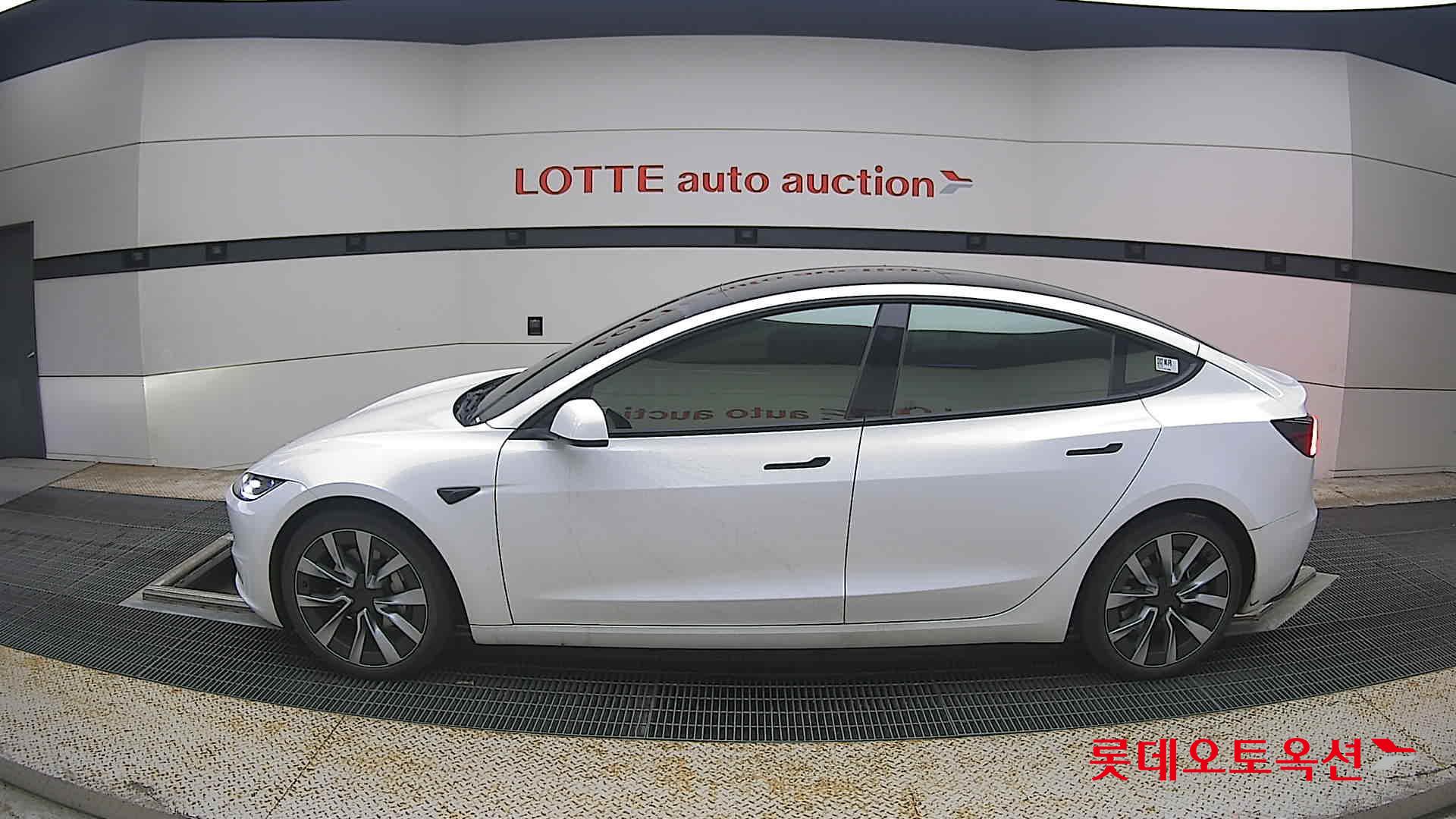 2024 - tesla model 3