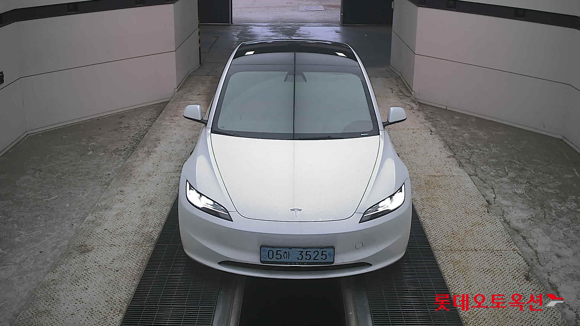 TESLA MODEL 3 Range (E)