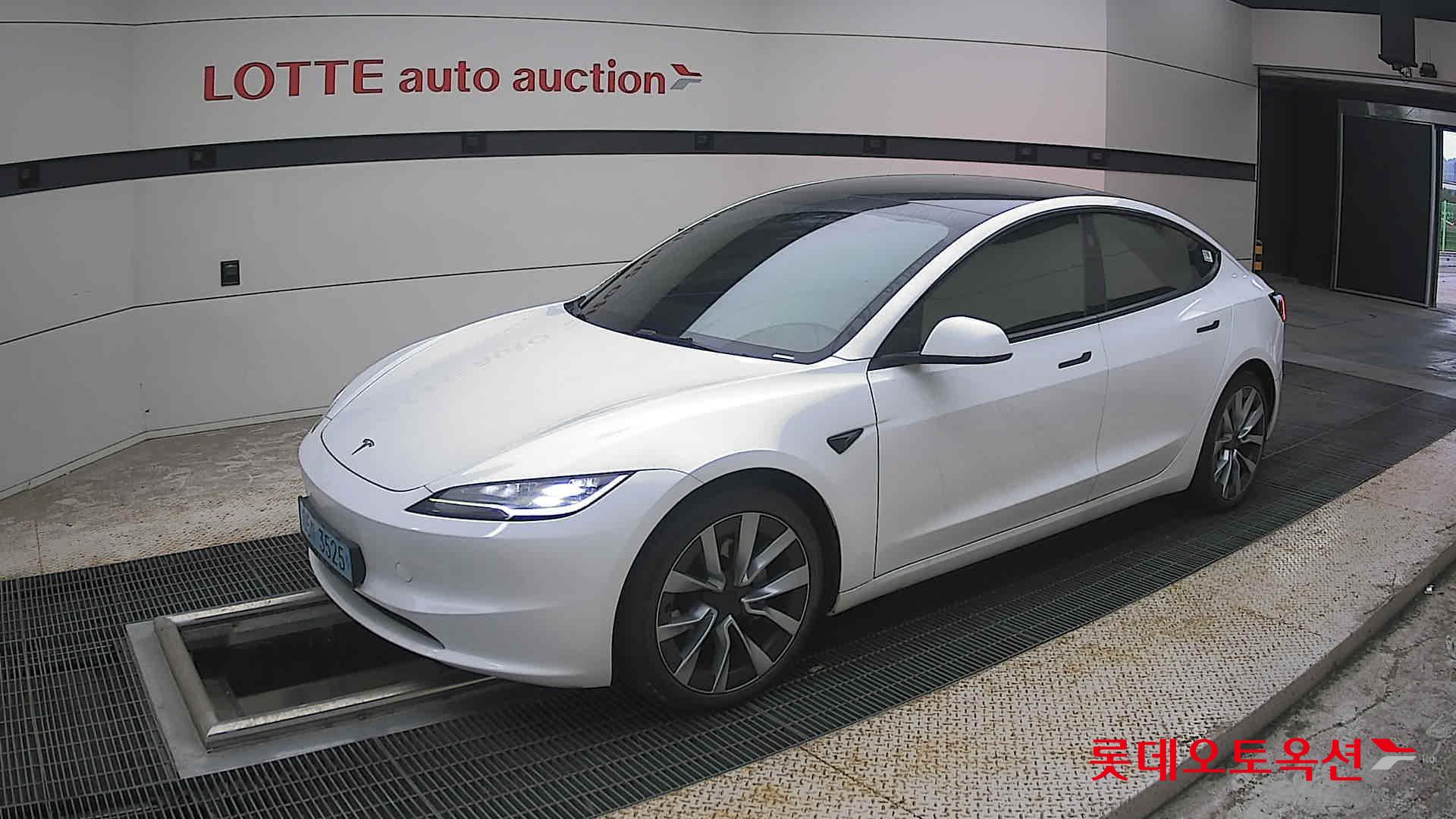 2024 - tesla model 3