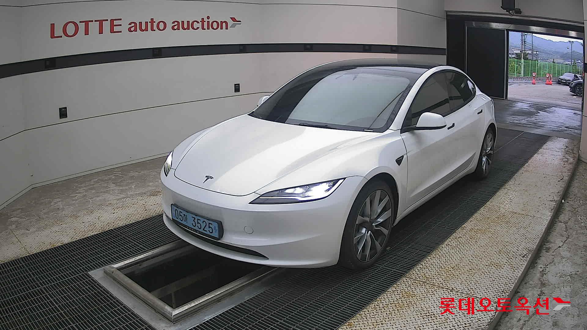 2024 - tesla model 3