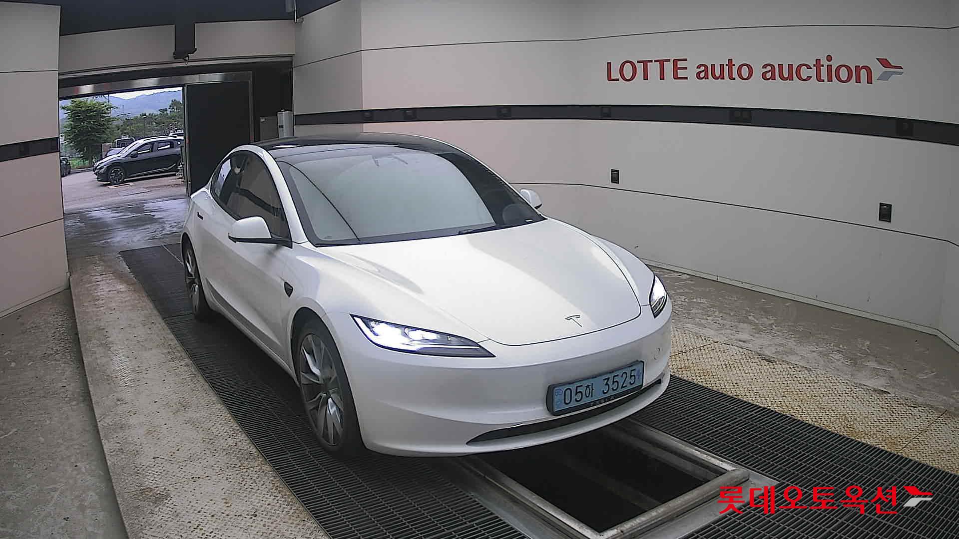 2024 - tesla model 3