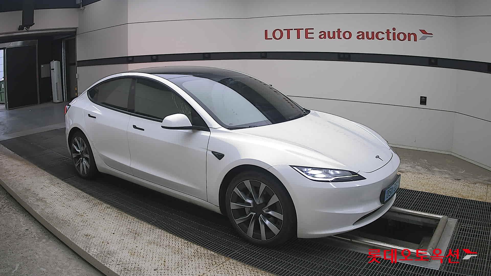2024 - tesla model 3
