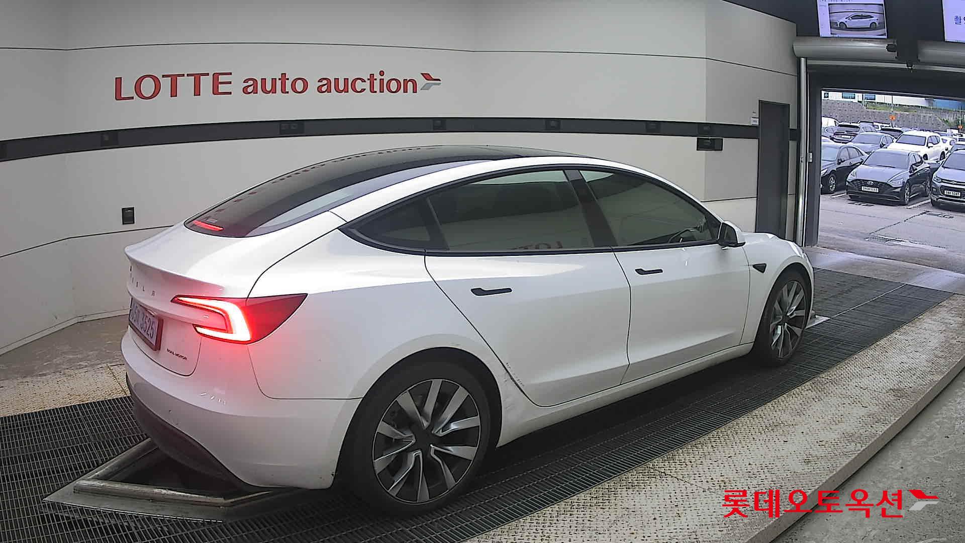 2024 - tesla model 3