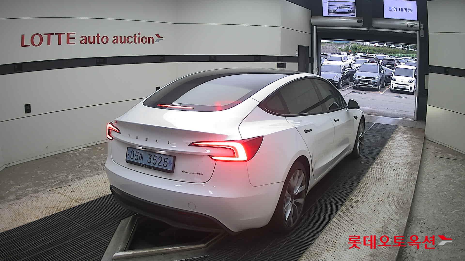 2024 - tesla model 3