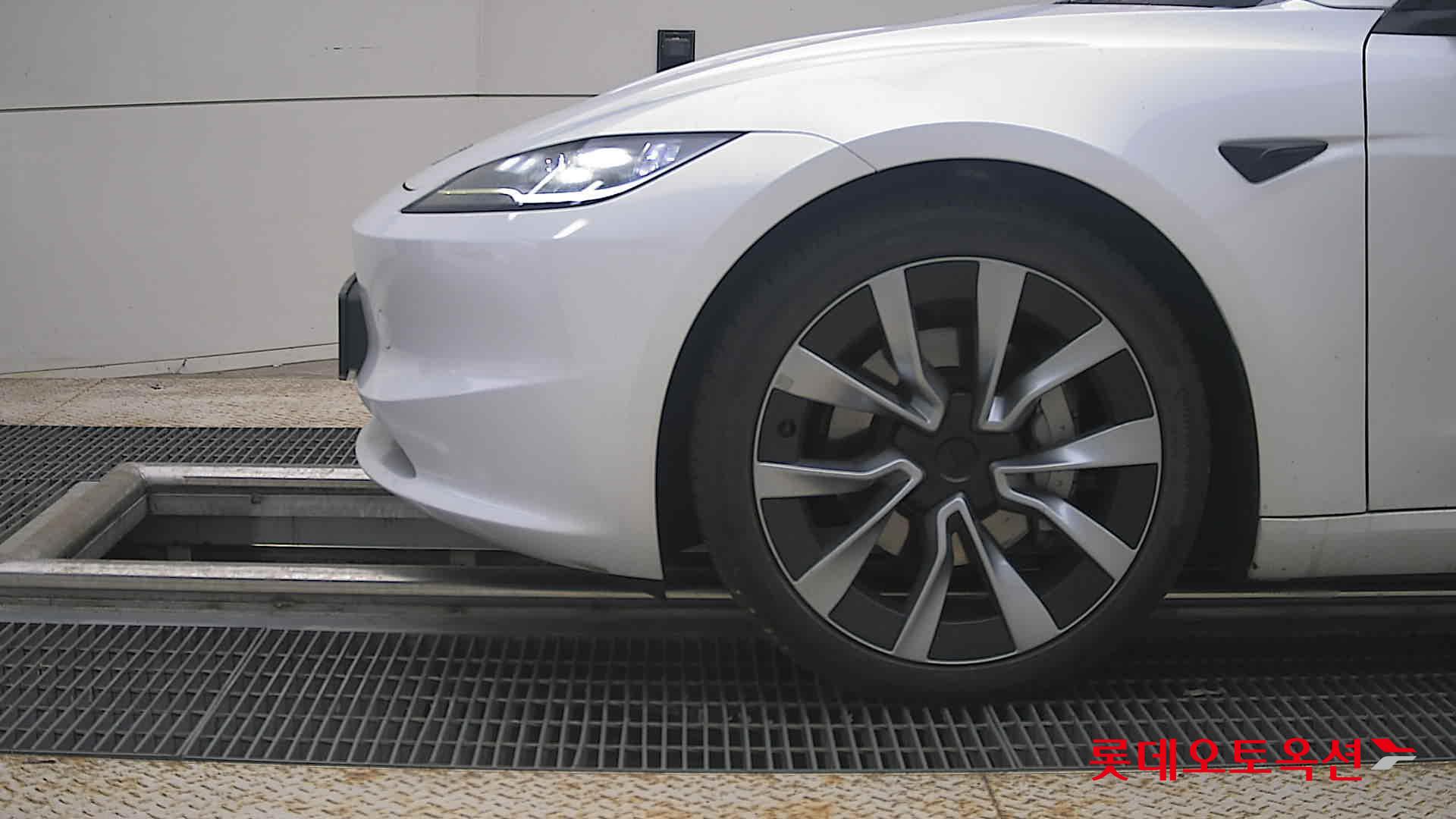 2024 - tesla model 3