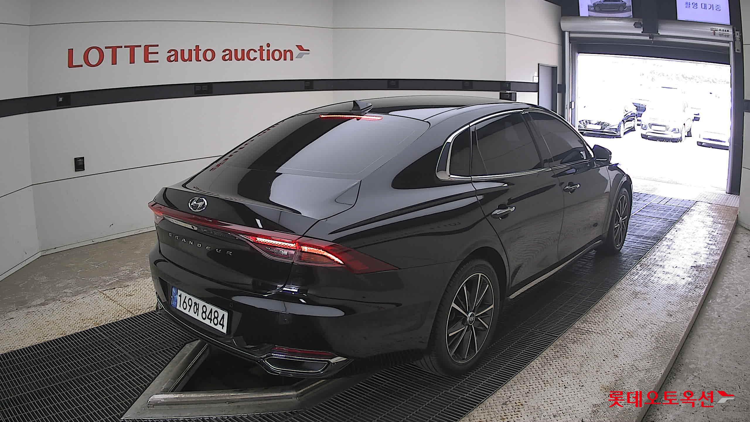 2022 - hyundai grandeur
