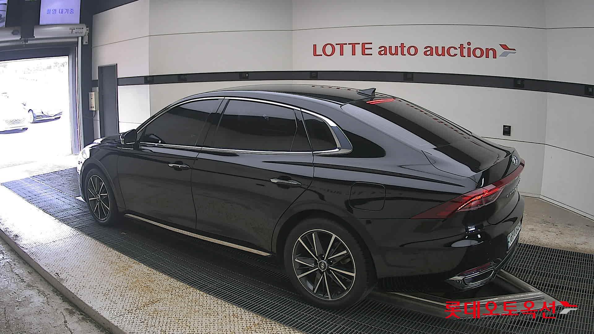 2022 - hyundai grandeur
