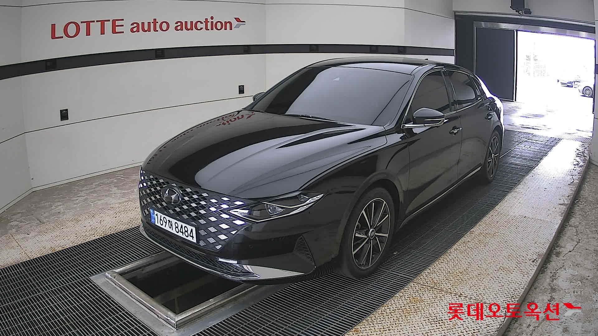 2022 - hyundai grandeur