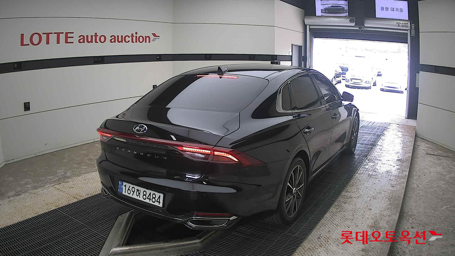 2022 - hyundai grandeur