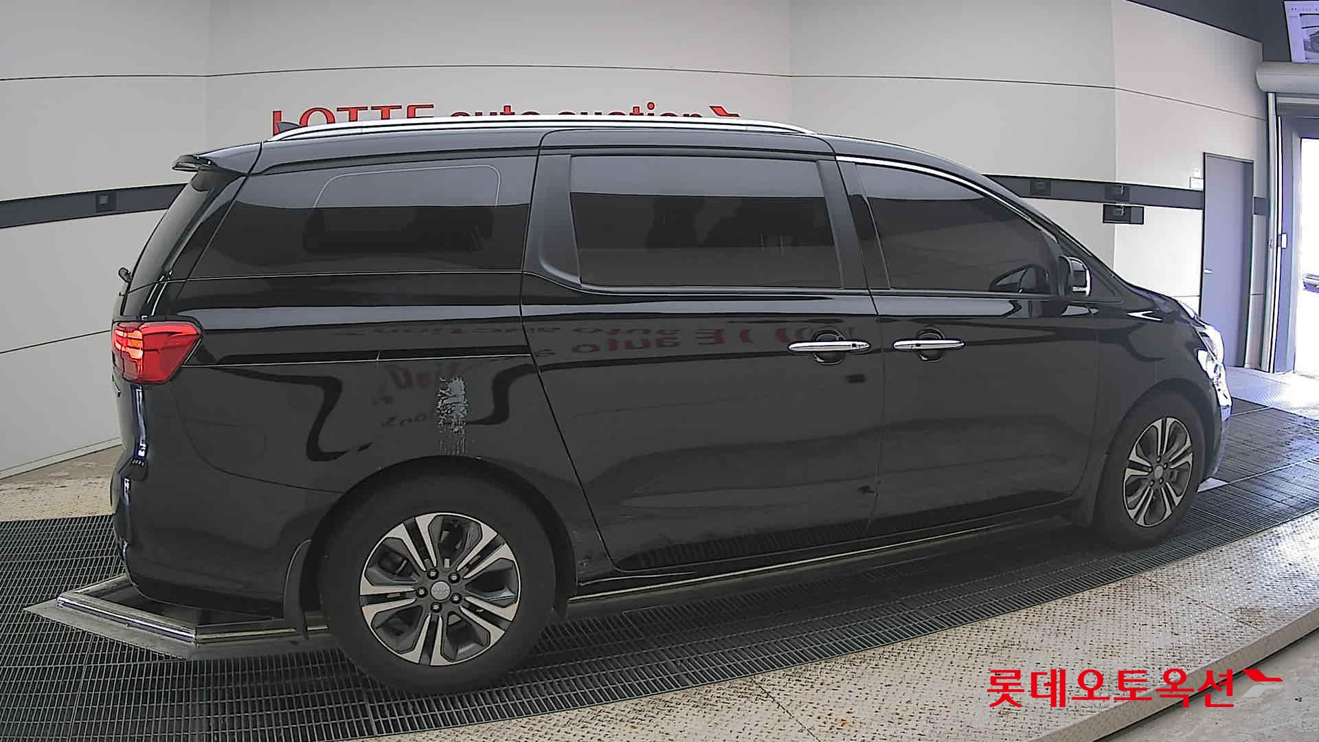 2019 - kia carnival