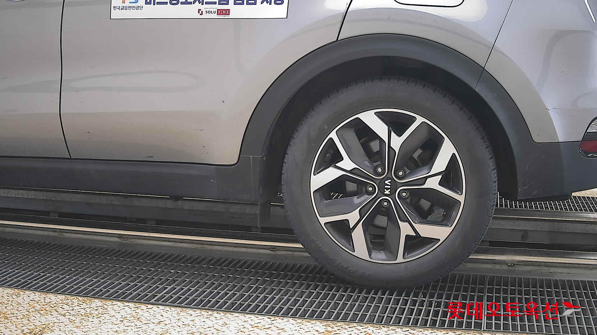 2020 - kia sportage