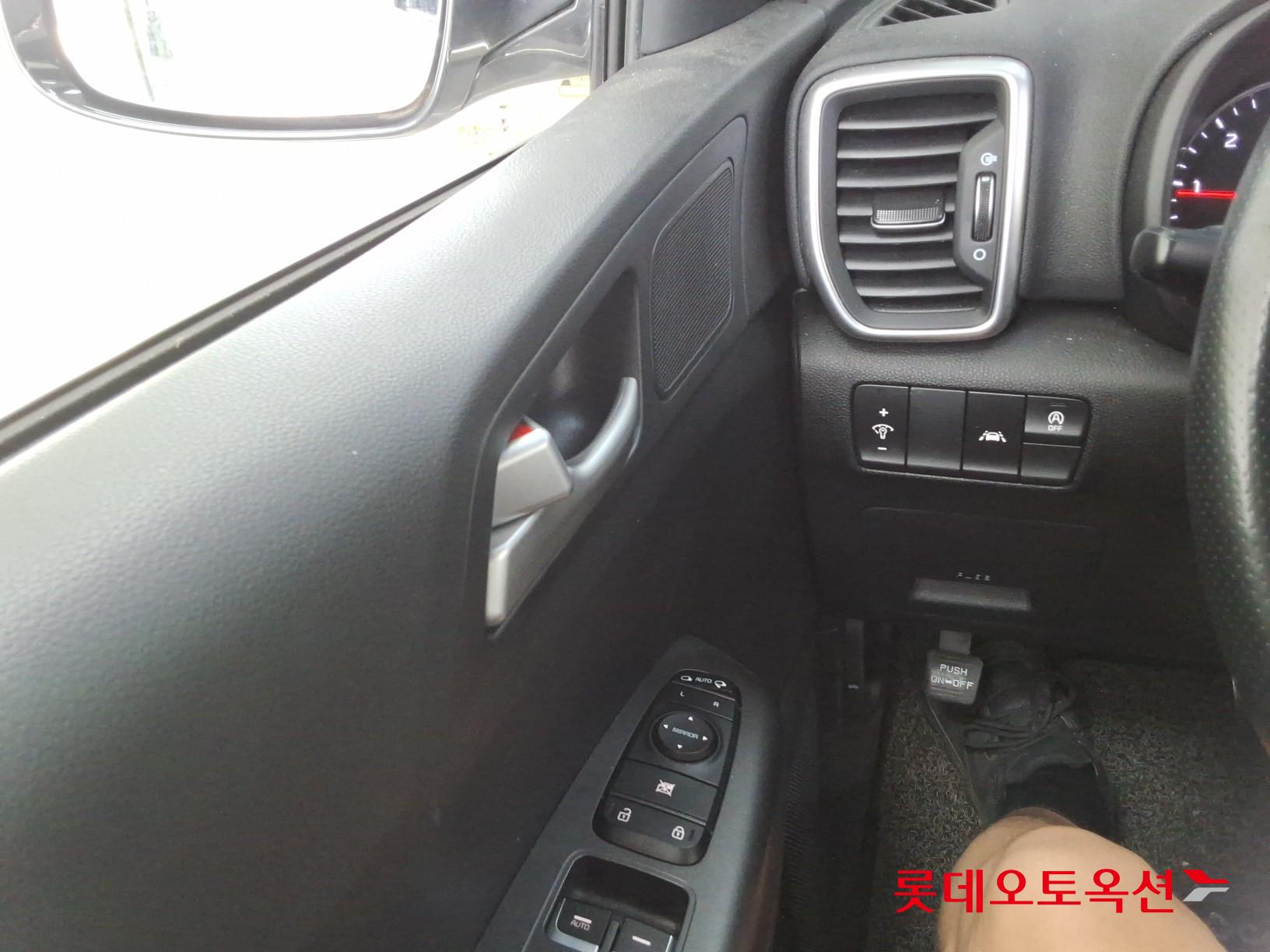 2020 - kia sportage