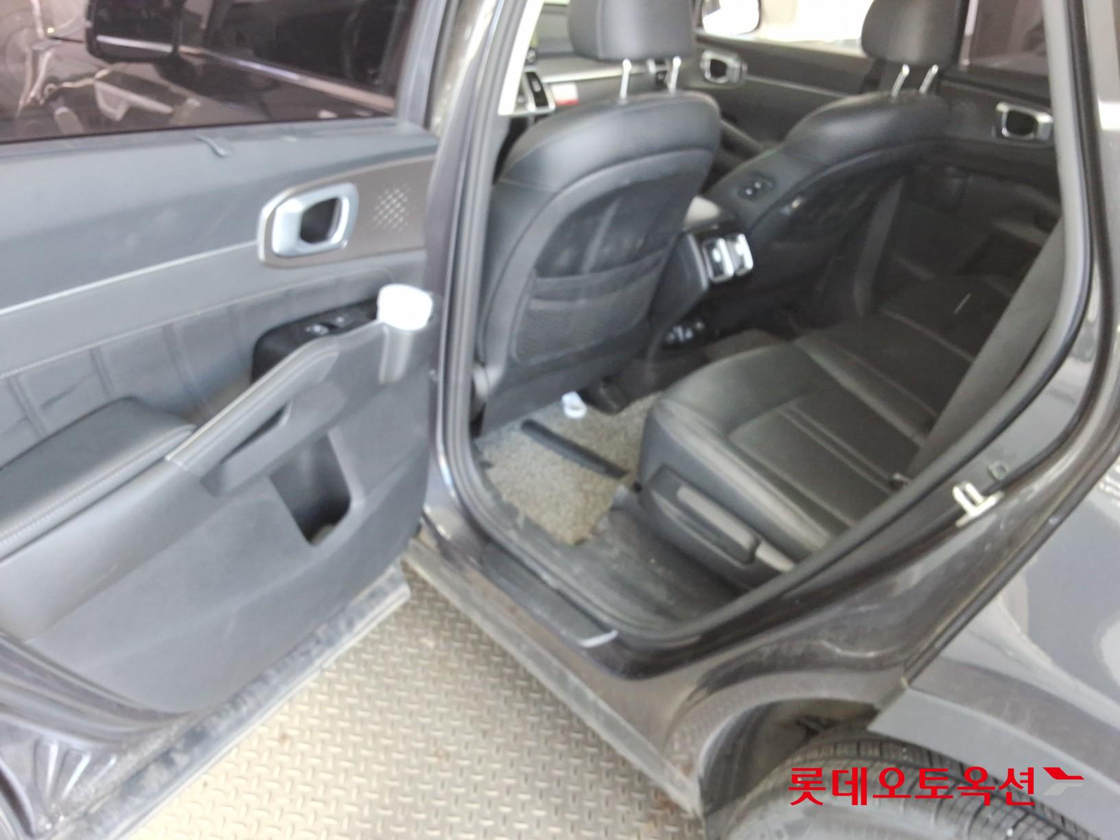 2021 - kia sorento