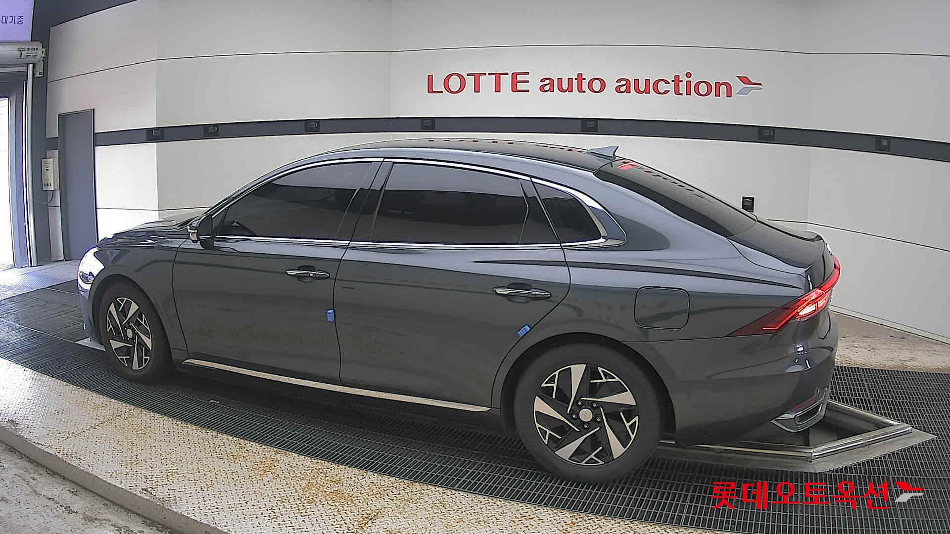 2021 - hyundai grandeur