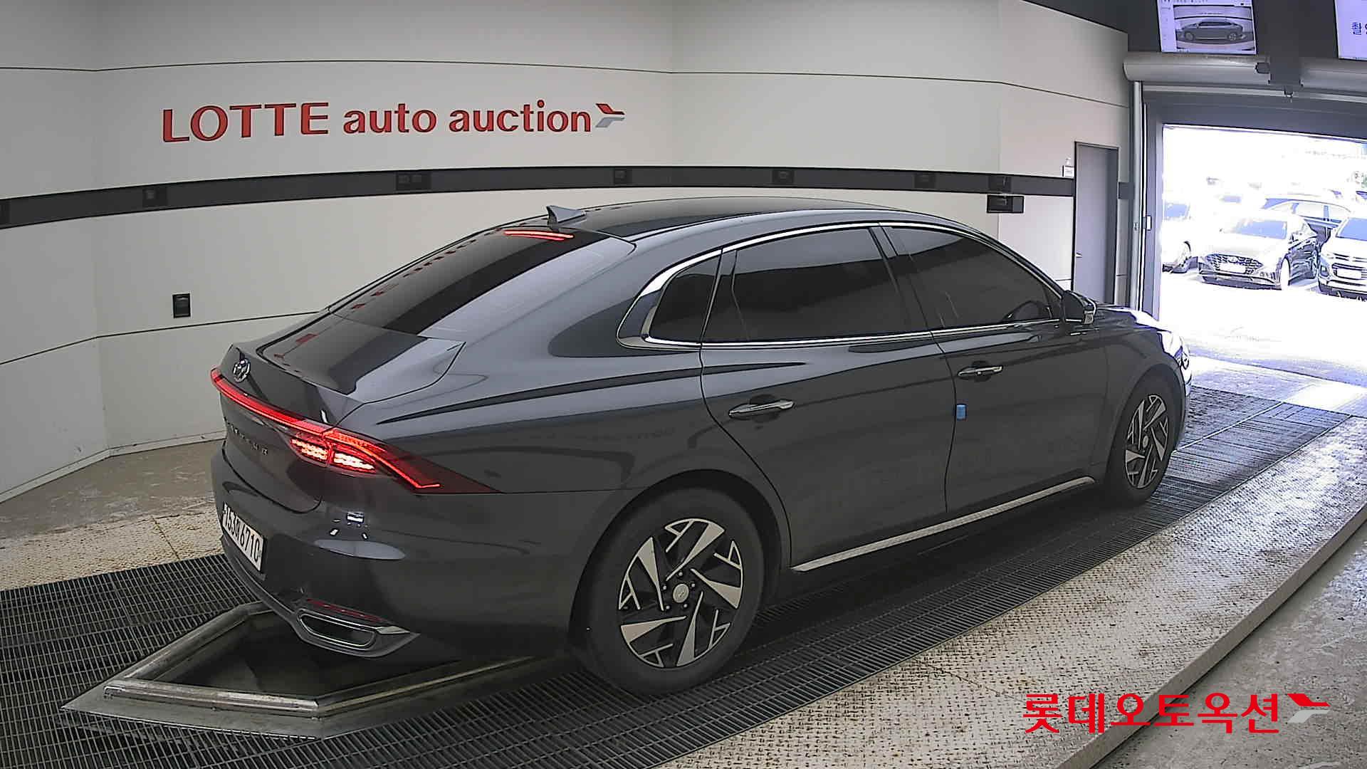 2021 - hyundai grandeur