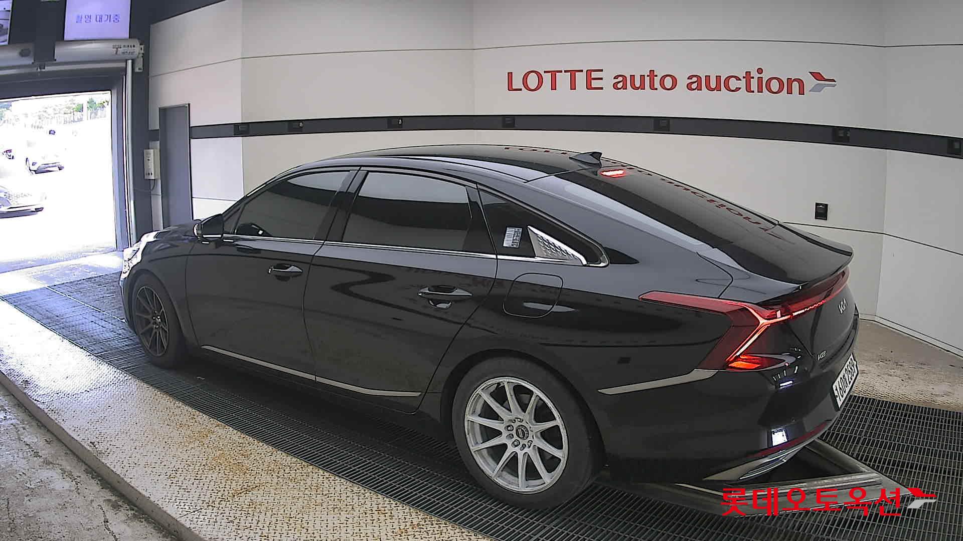 2022 - kia k8