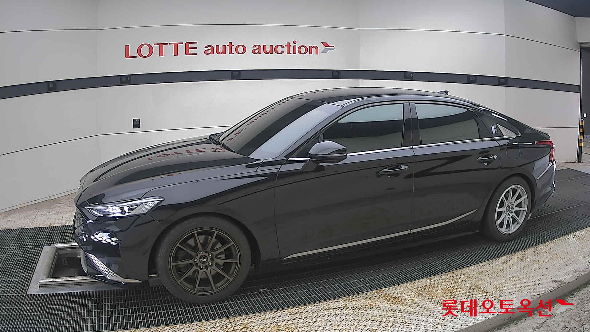 2022 - kia k8