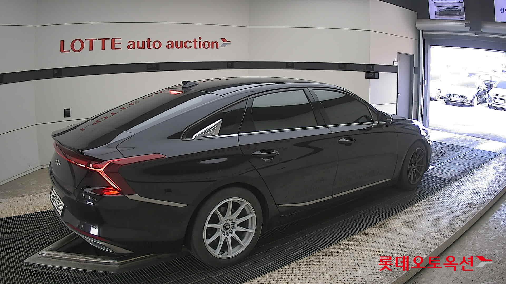 2022 - kia k8
