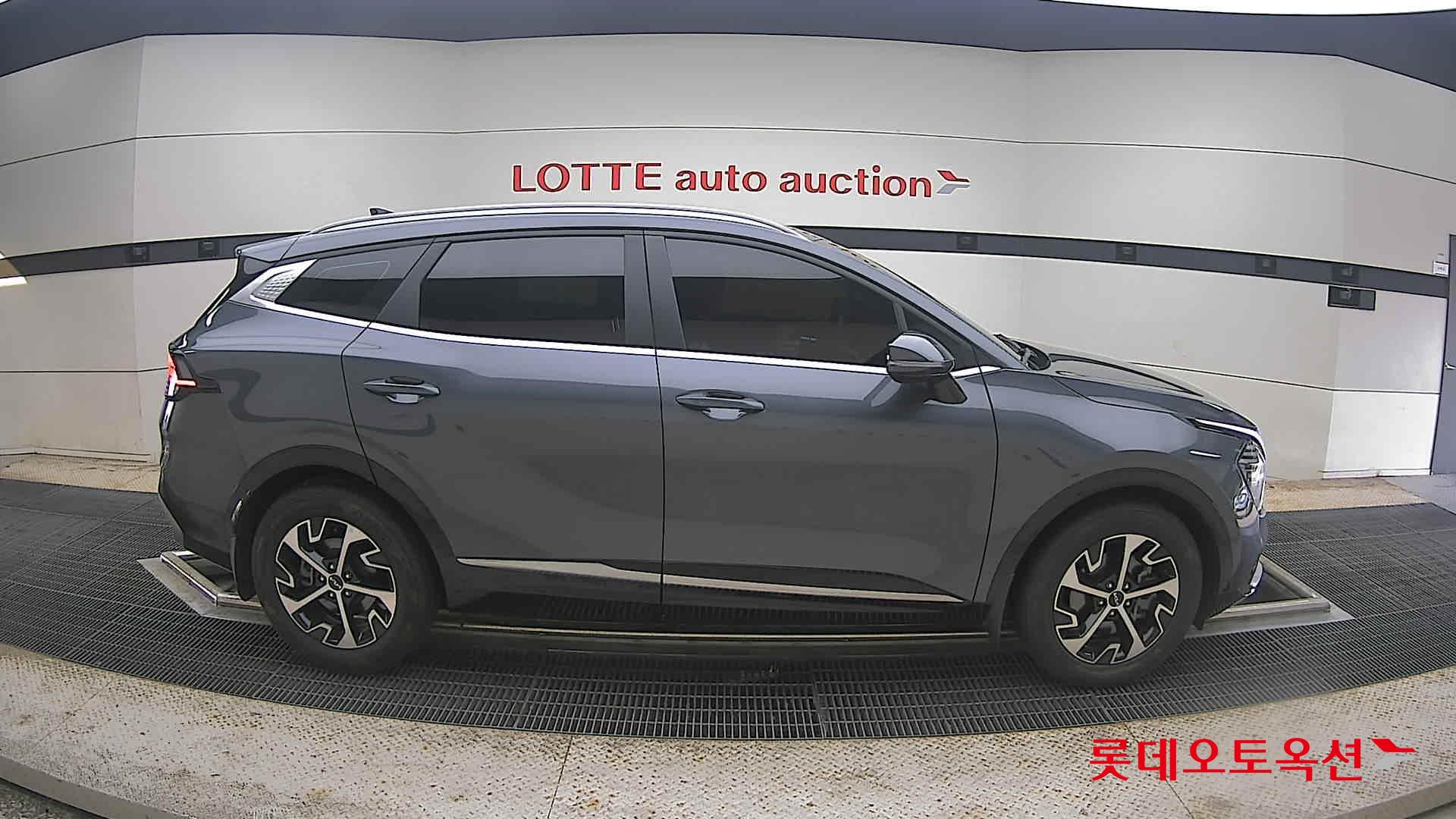 2022 - kia sportage