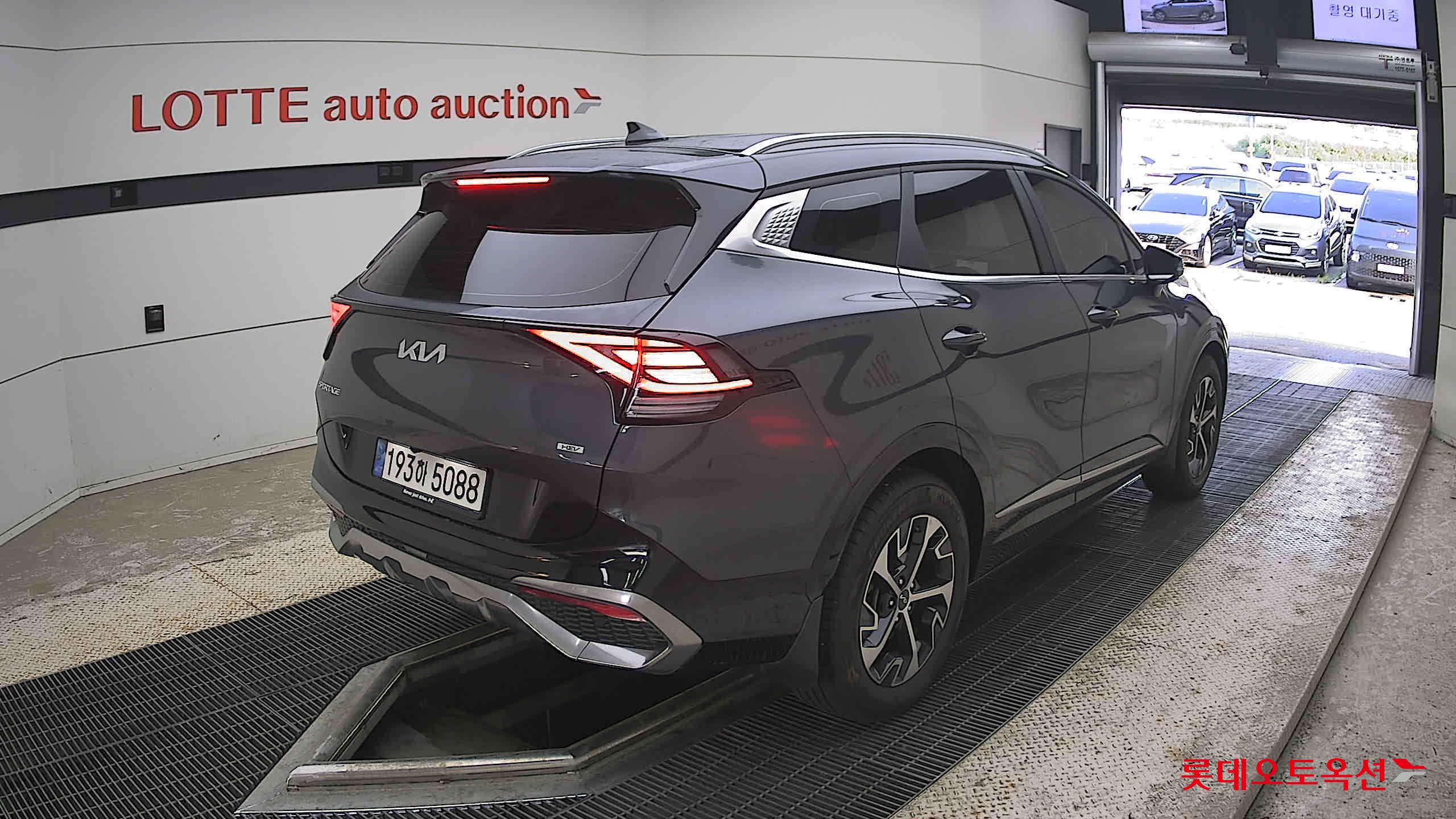 2022 - kia sportage