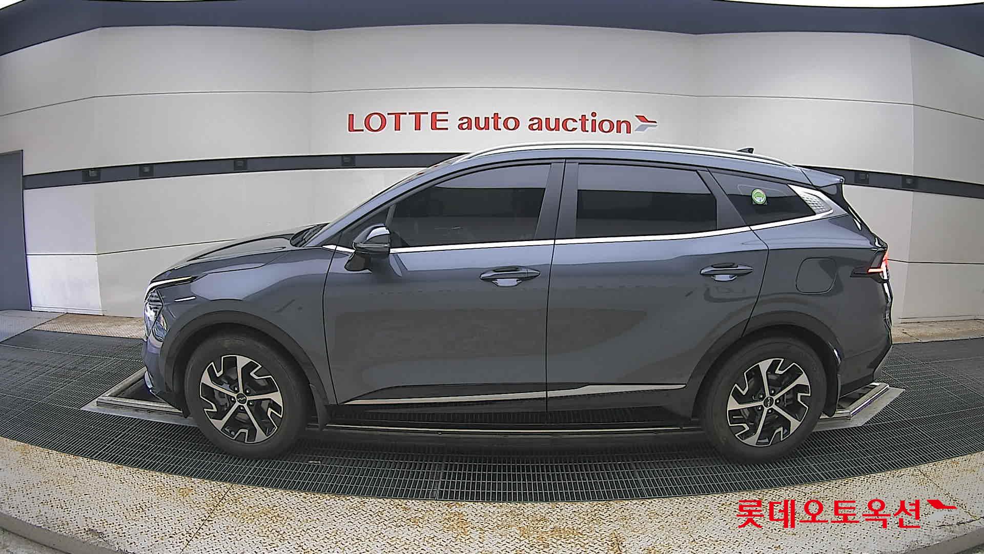 2022 - kia sportage
