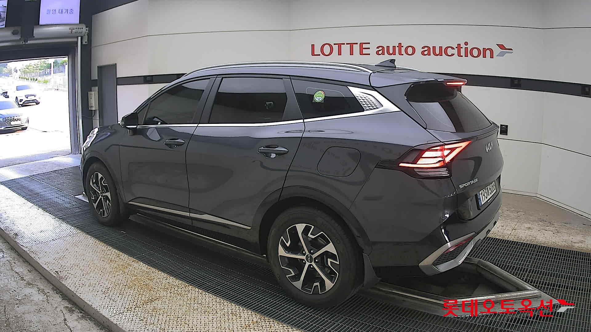 2022 - kia sportage