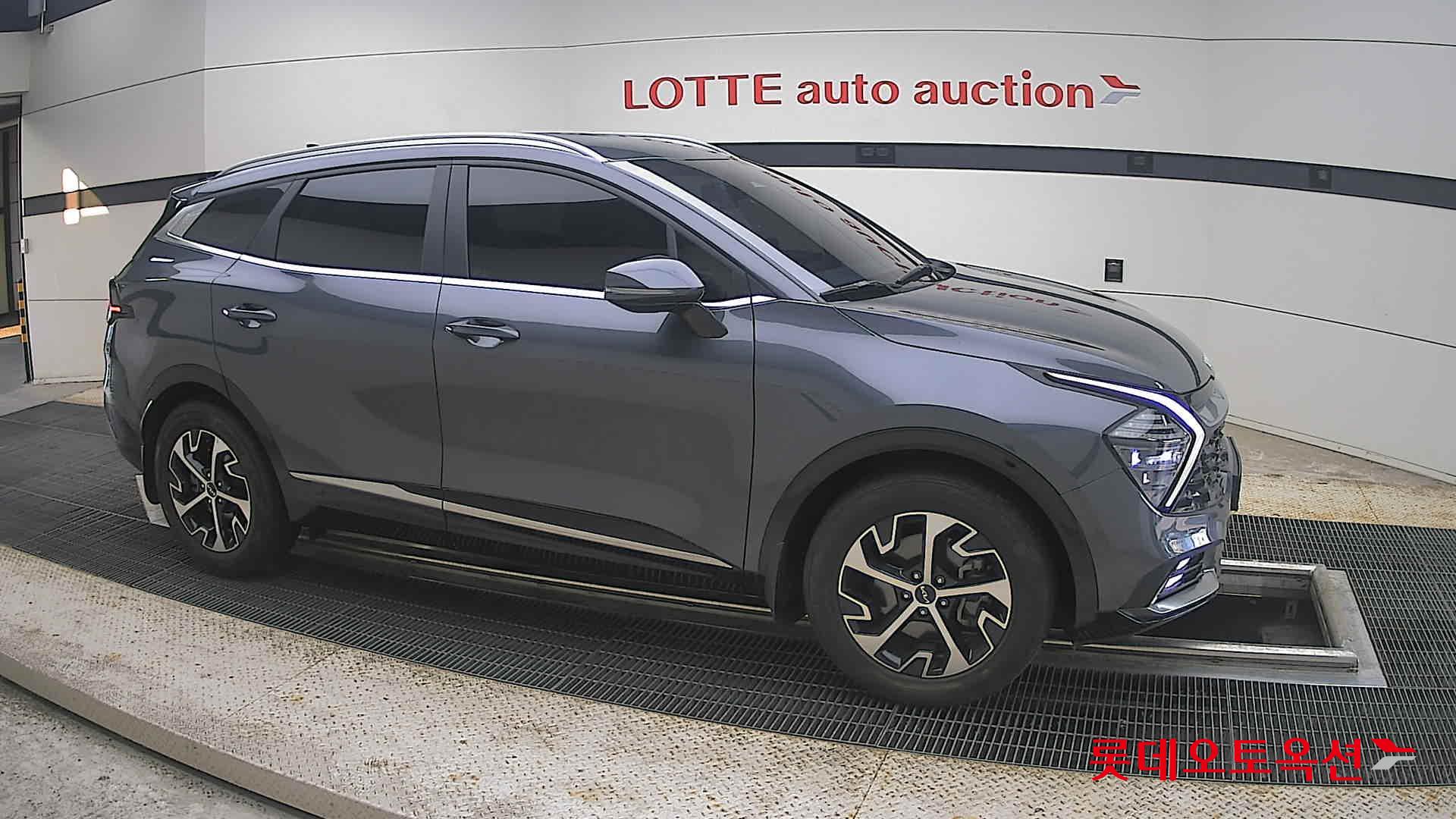 2022 - kia sportage