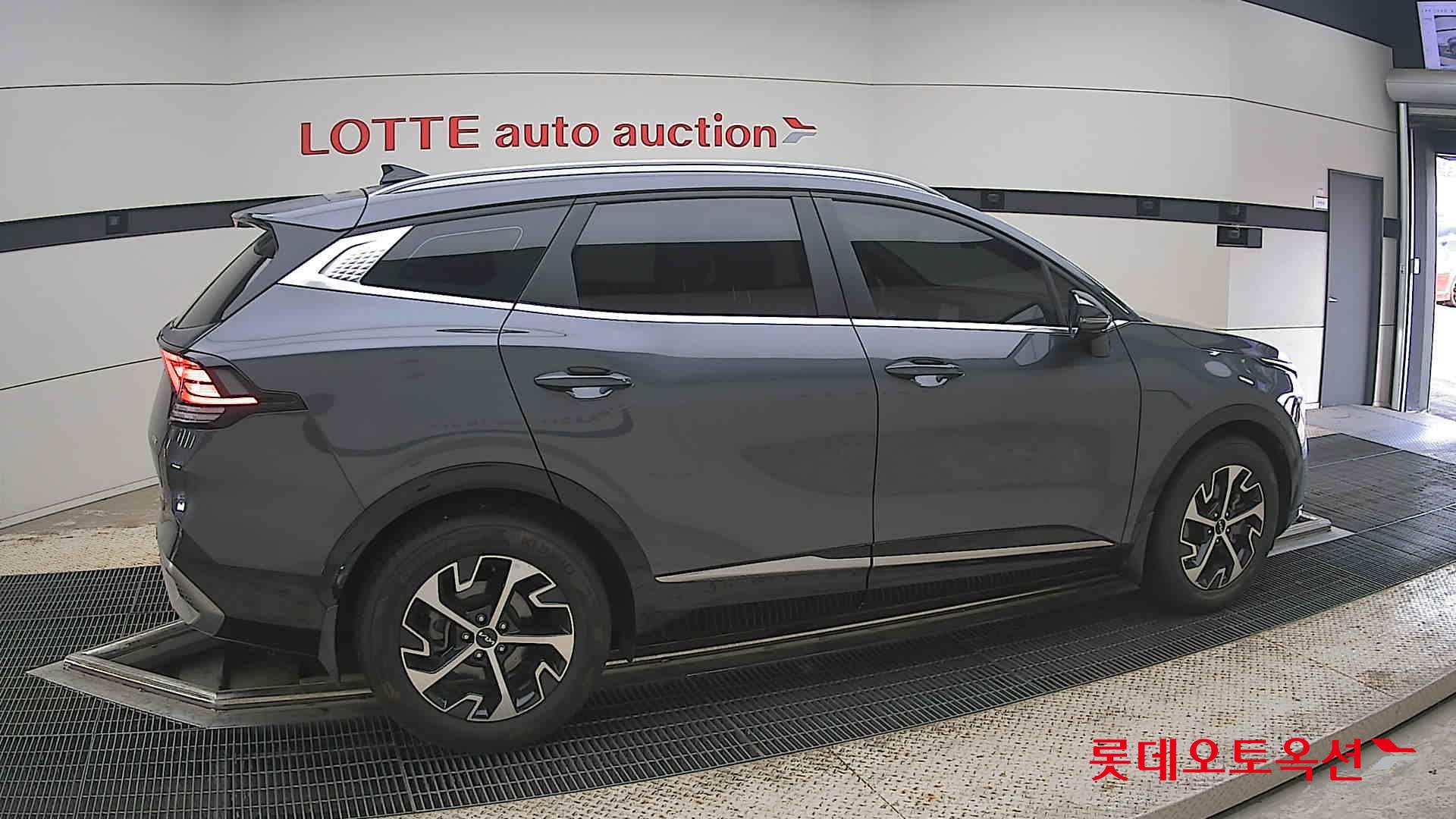 2022 - kia sportage