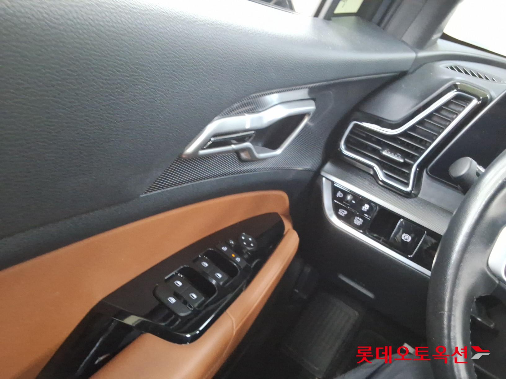2022 - kia sportage