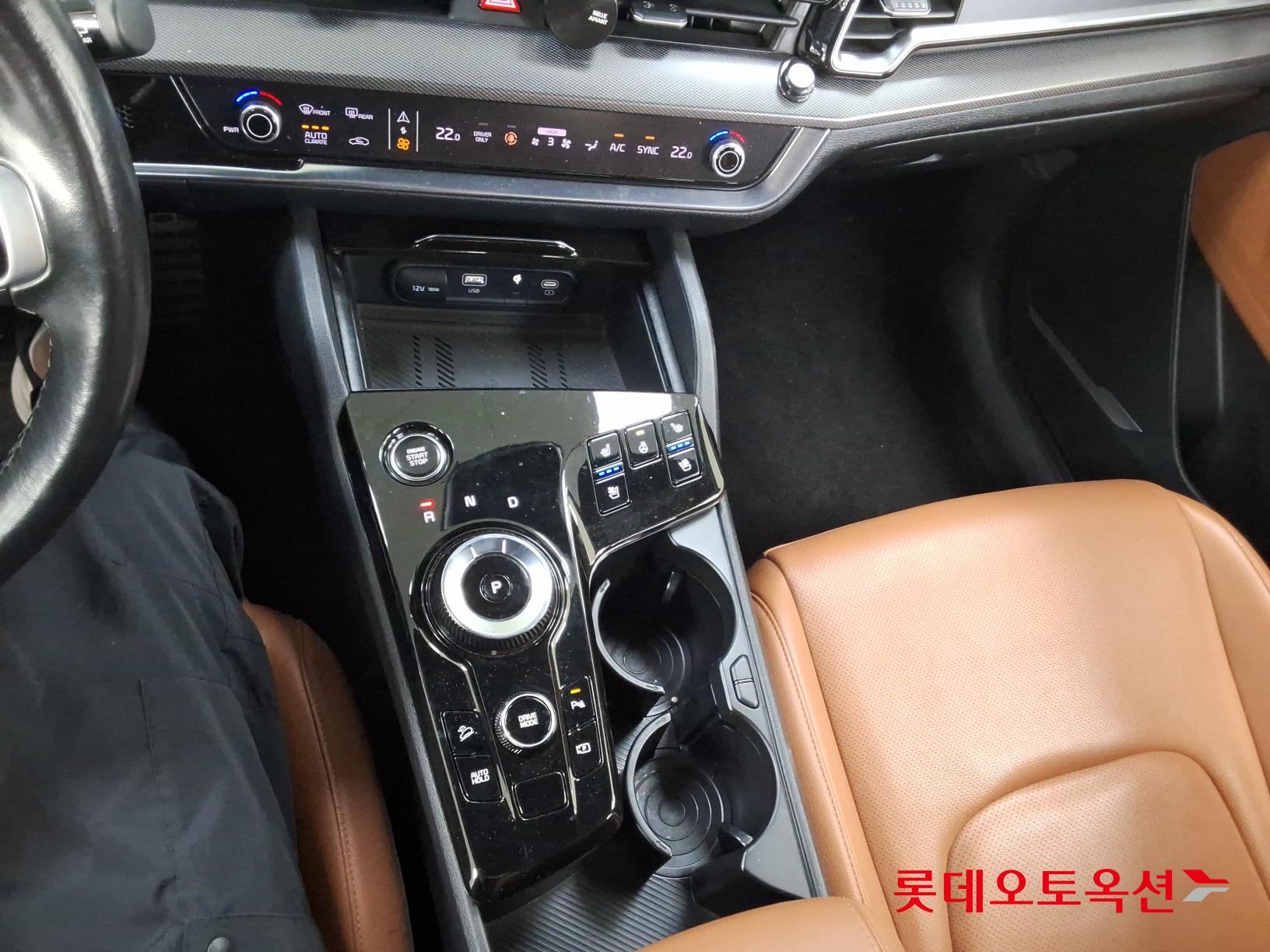 2022 - kia sportage