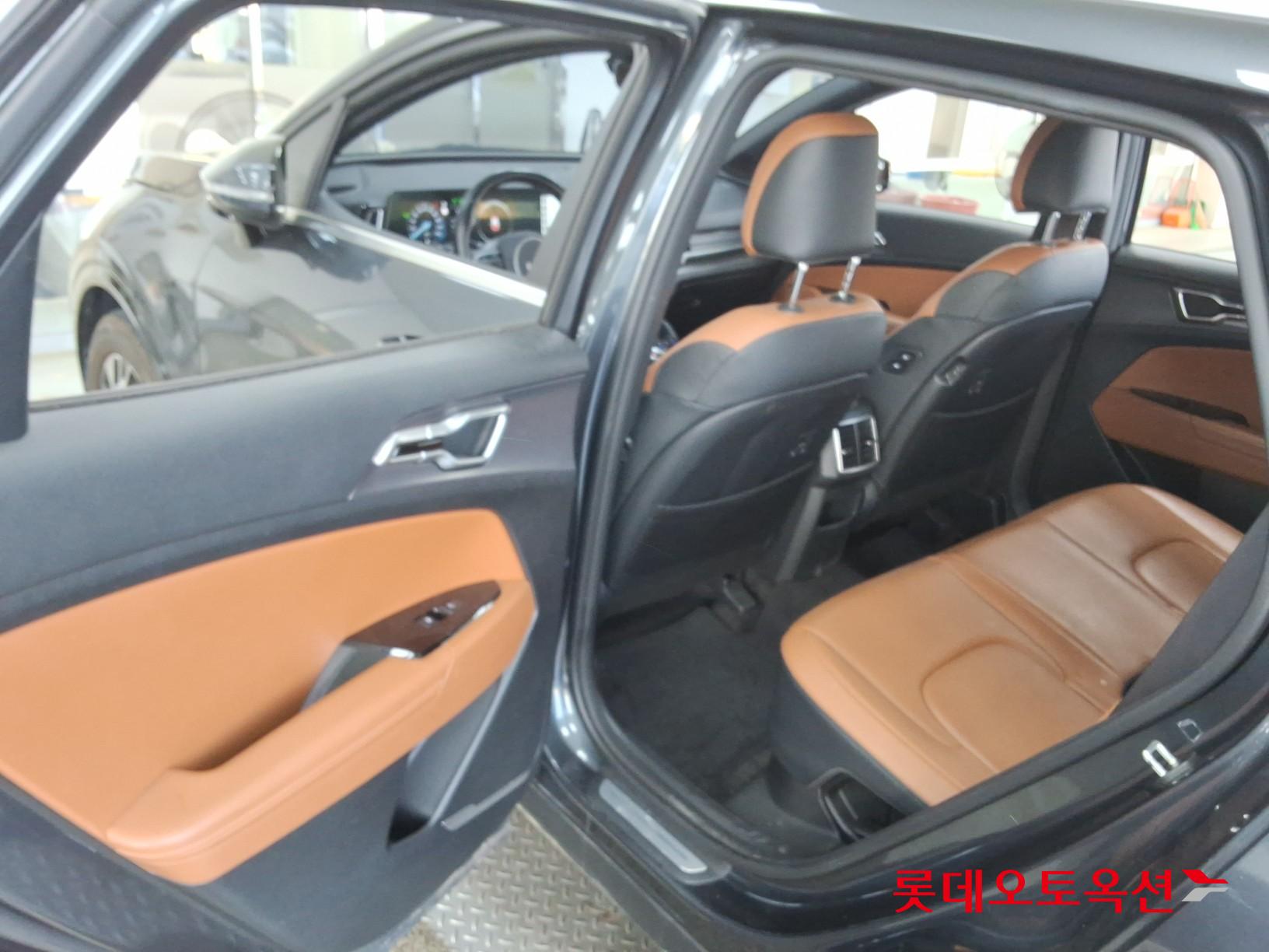 2022 - kia sportage